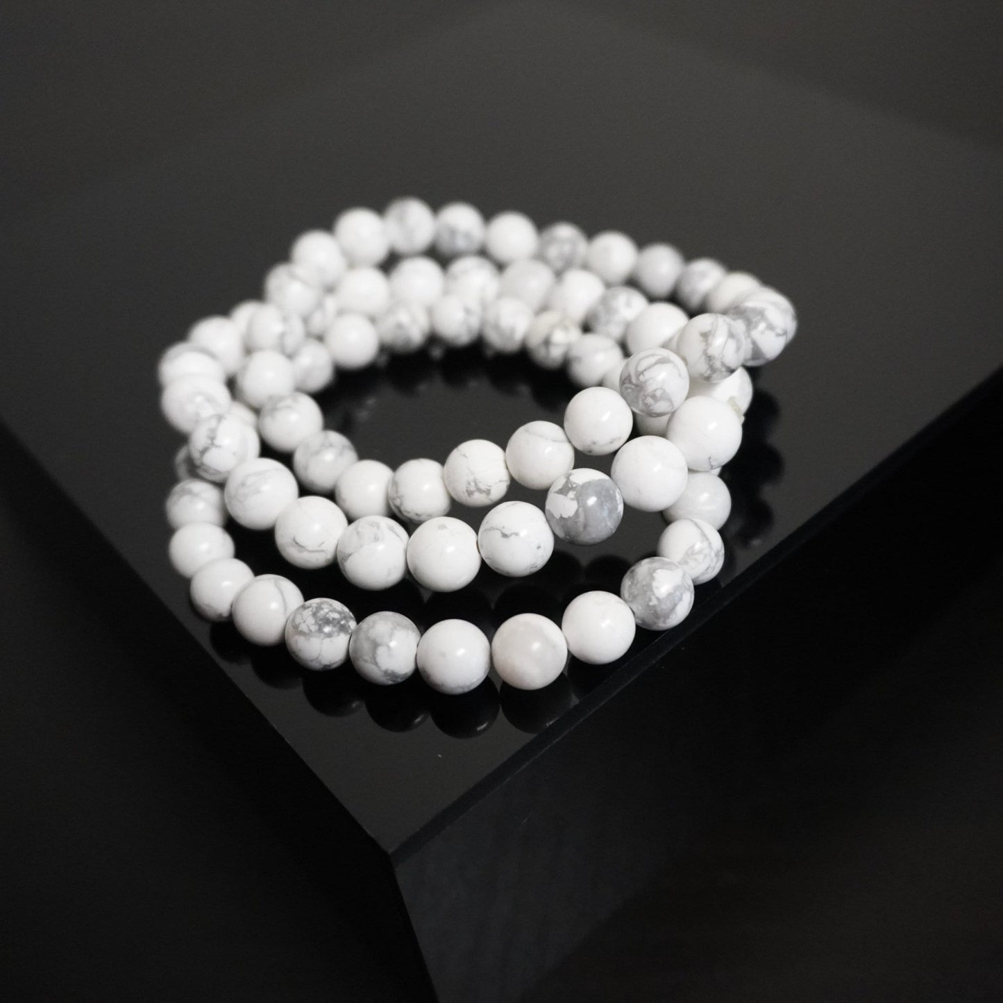 Howlite Beaded Bracelet - Elegant Handcrafted Gemstone Jewelry for Boho Style & Personal Gifts - Handmade Accessory