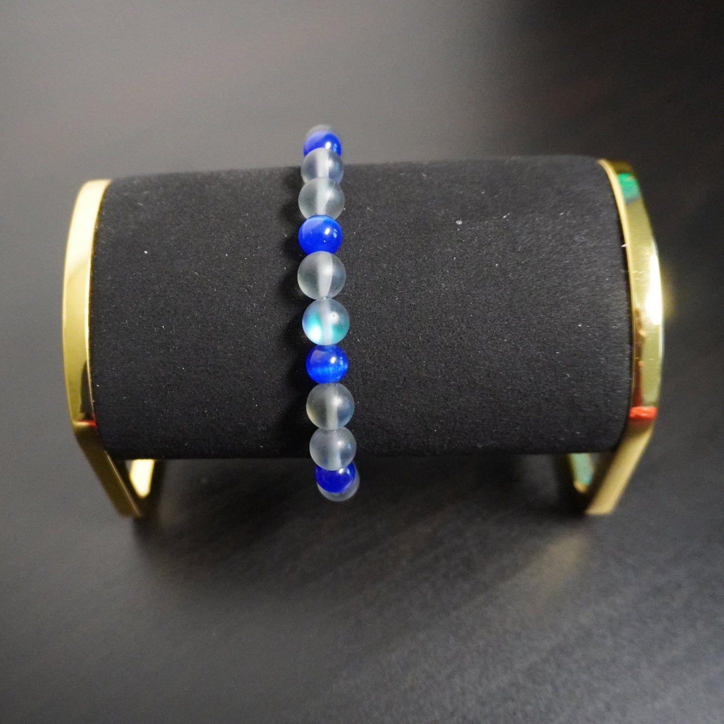 Handcrafted Ocean Inspired Blue Glass Bead Elastic Bracelet for Everyday Elegance